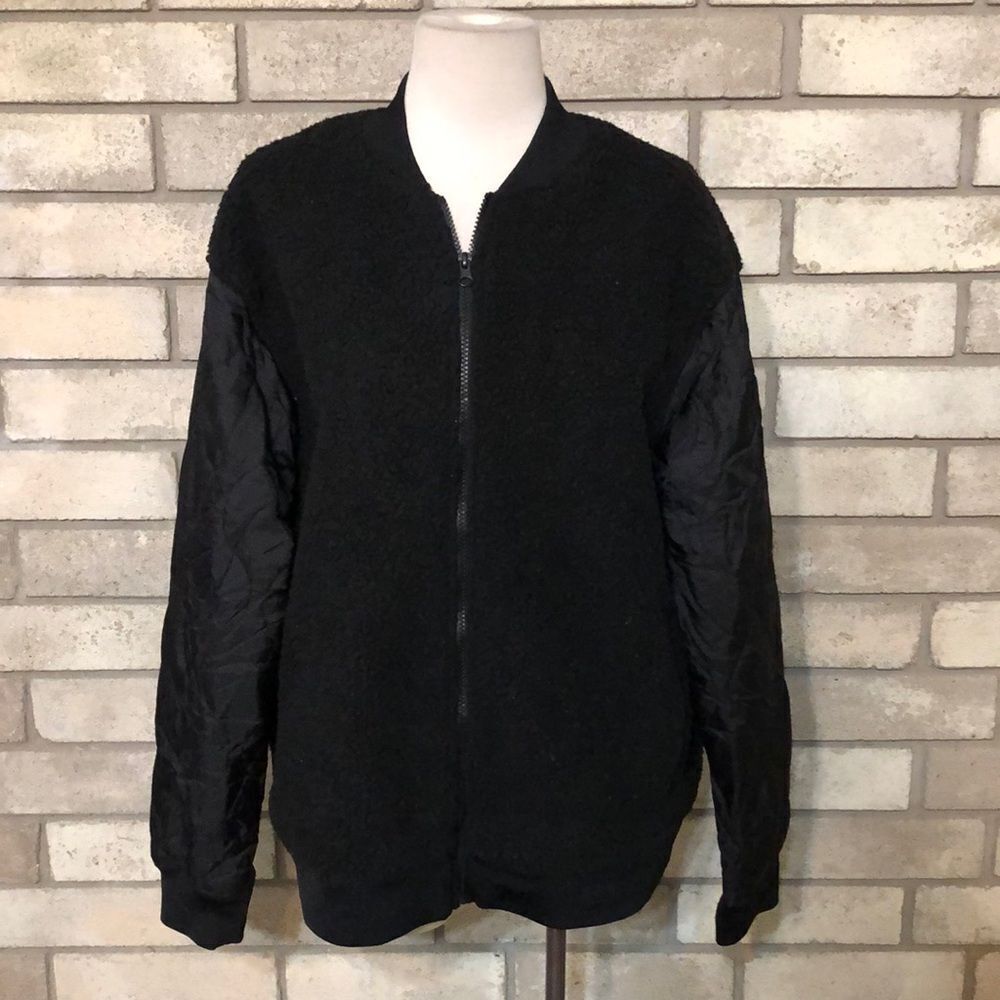 3for$20 NWT men’s fleece sweater size m